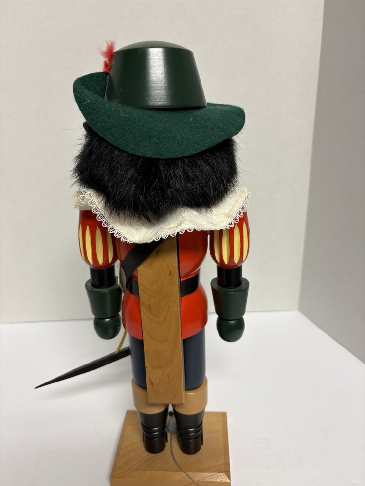 Seiffener Germany Puss n Botts Nutcracker, S1