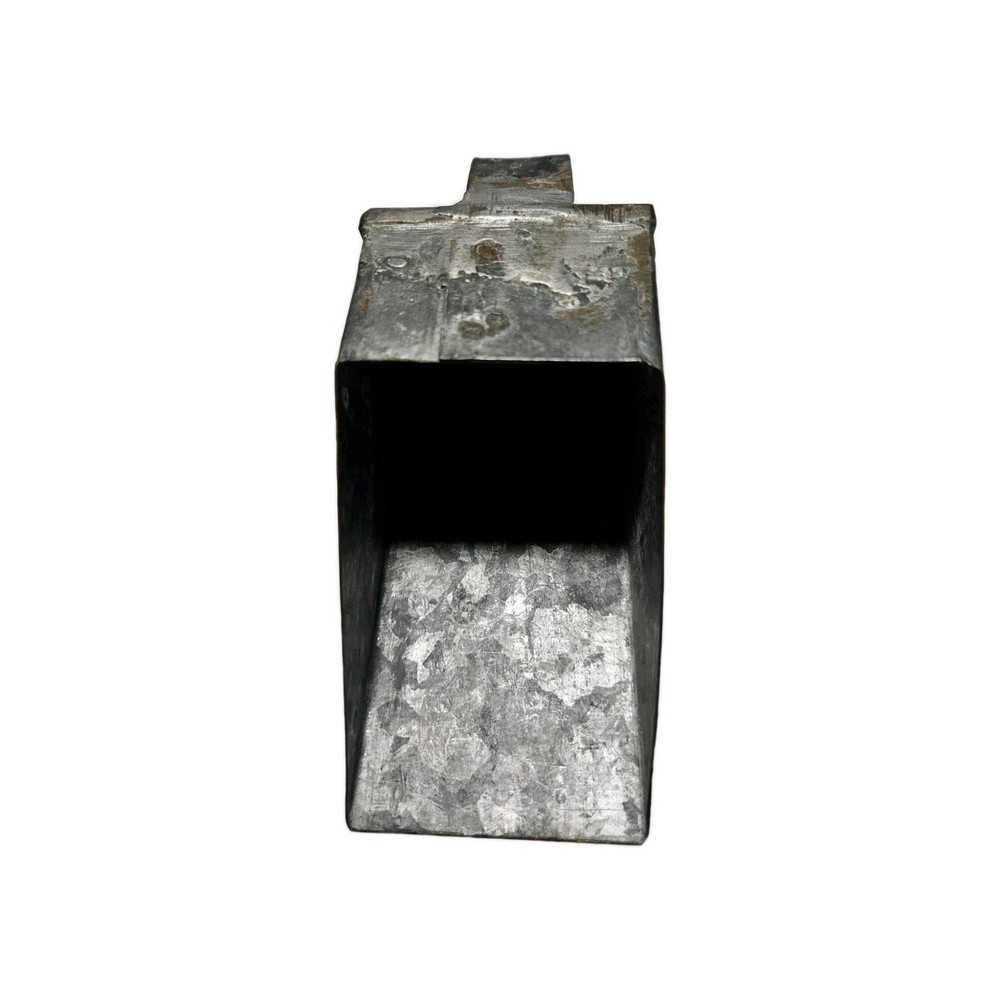 Vintage Metal Scoup