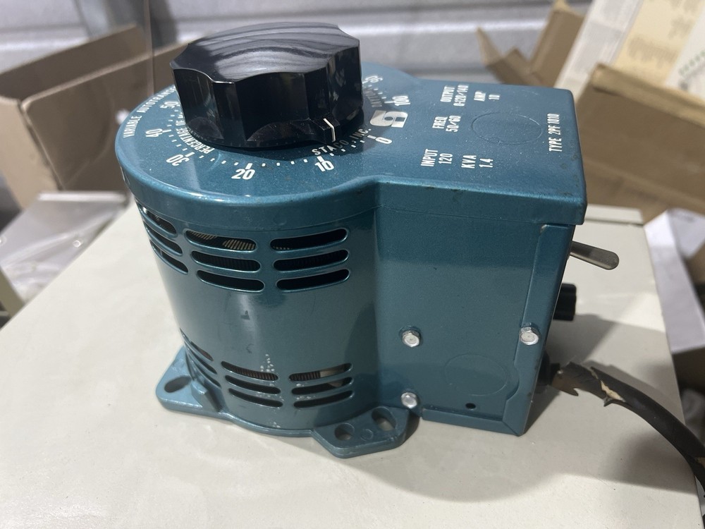 Mint Staco 2PF-1010 120/140v Variable Transformer