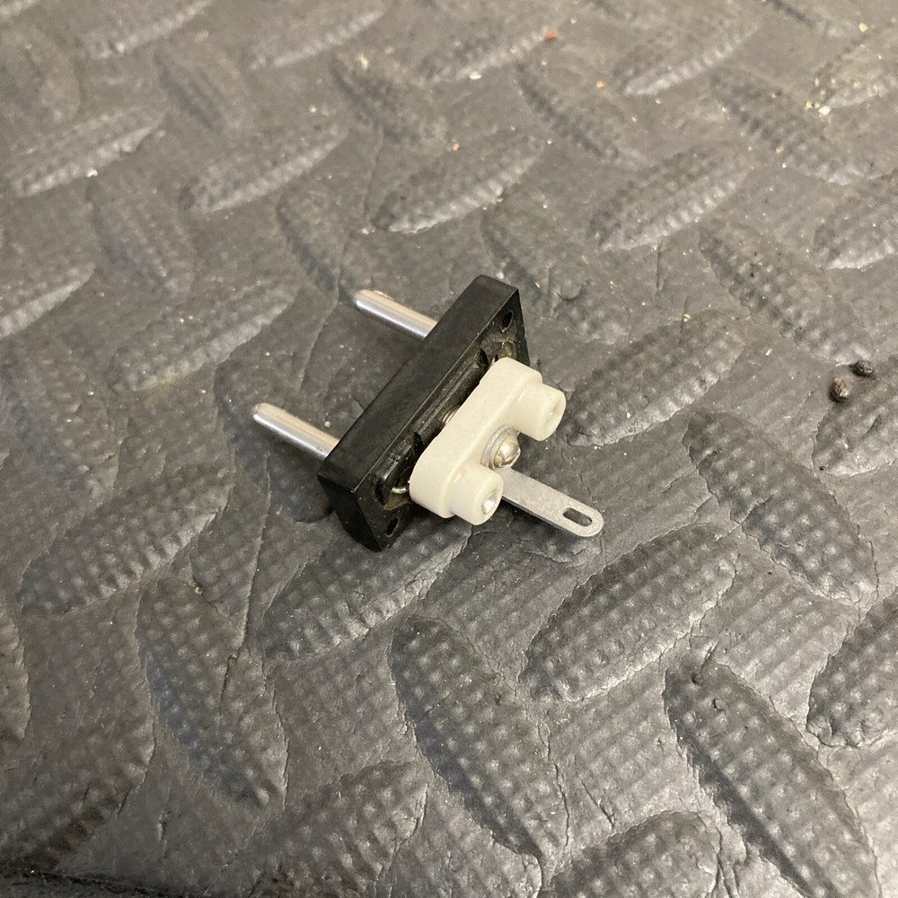 Homebrew Crystal Socket Holder