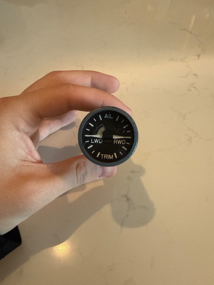 Learjet 60 Aileron Trim Indicator Guage