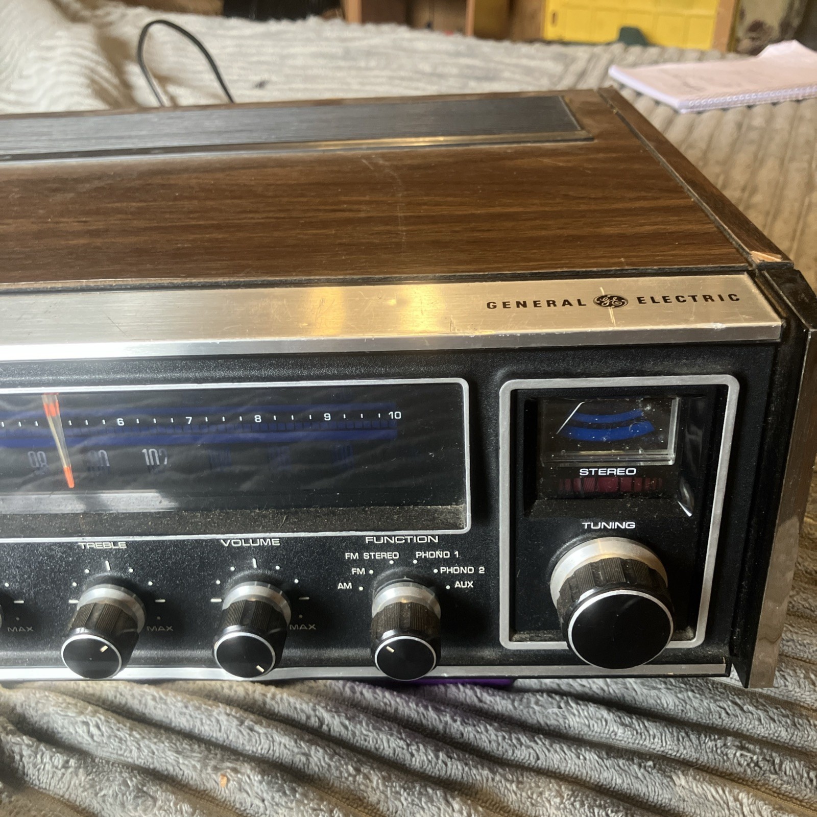 General Electric Am Fm Stereo Receiver Model RA200A