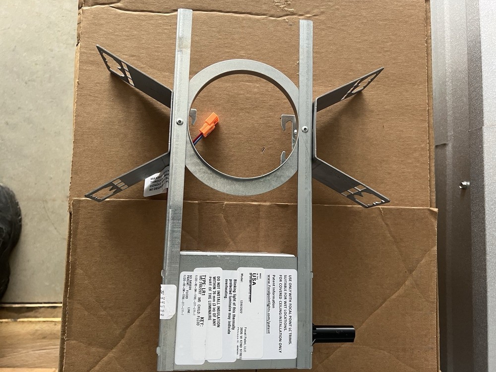 Advance Xitanium Programmable LED Driver - XI025C070V054DSM1 w/mount Bracket