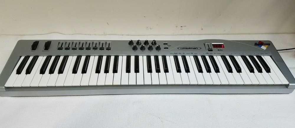 M-Audio Radium 61-Key USB MIDI Controller