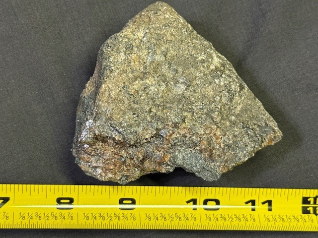MULTICOLOR COOL FRANKLIN ASSEMBLAGE: FLUOROAPATITE & CHLOROPHANE, FRANKLIN, N.J.