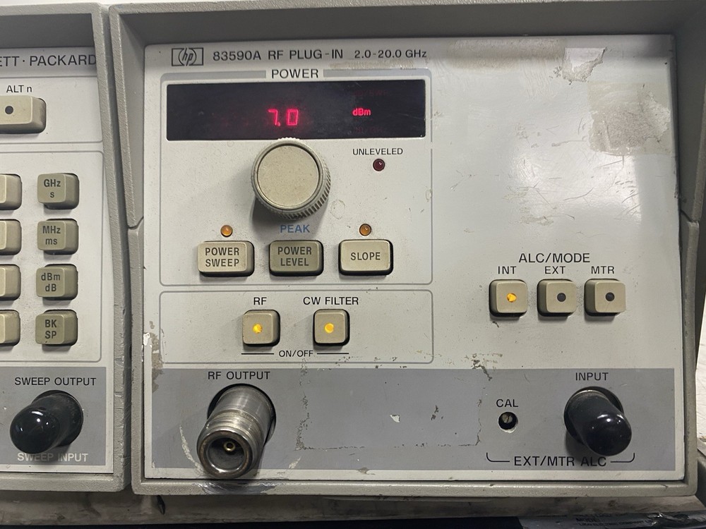 HP 8350B SWEEP OSCILLATOR M5948