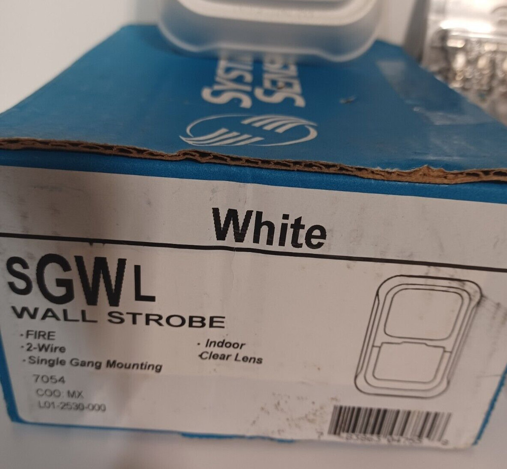 1 New SYSTEM SENSOR SGWL - Strobe White Wall, Compact