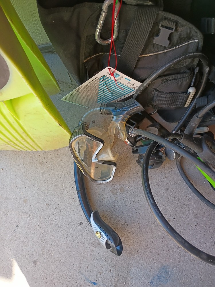 Genesis Scuba Lot - Multiple Items In Good Condition