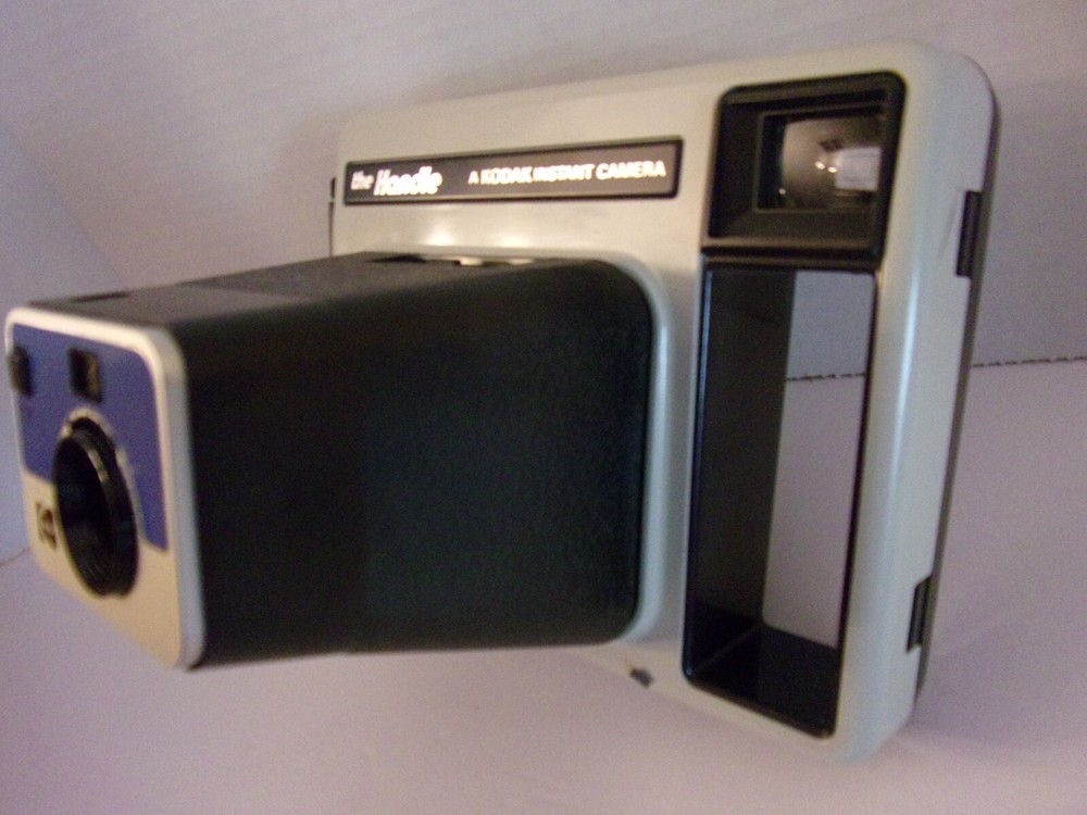 Kodak Instant Camera, The Handle