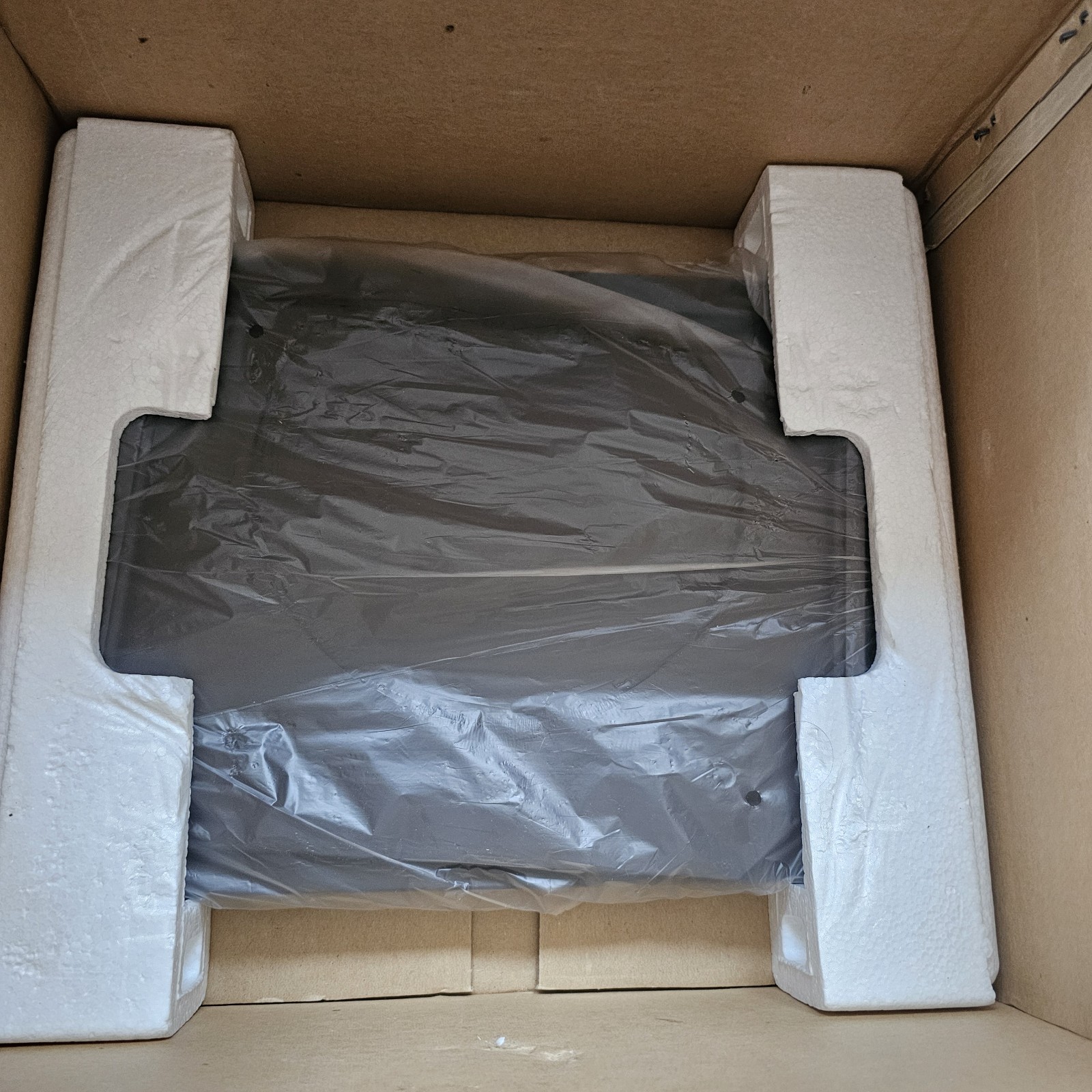 Spacemaker Kitchen Companion GE TV/Radio 5” B&W FM/AM 7-7150 Original Box Clean