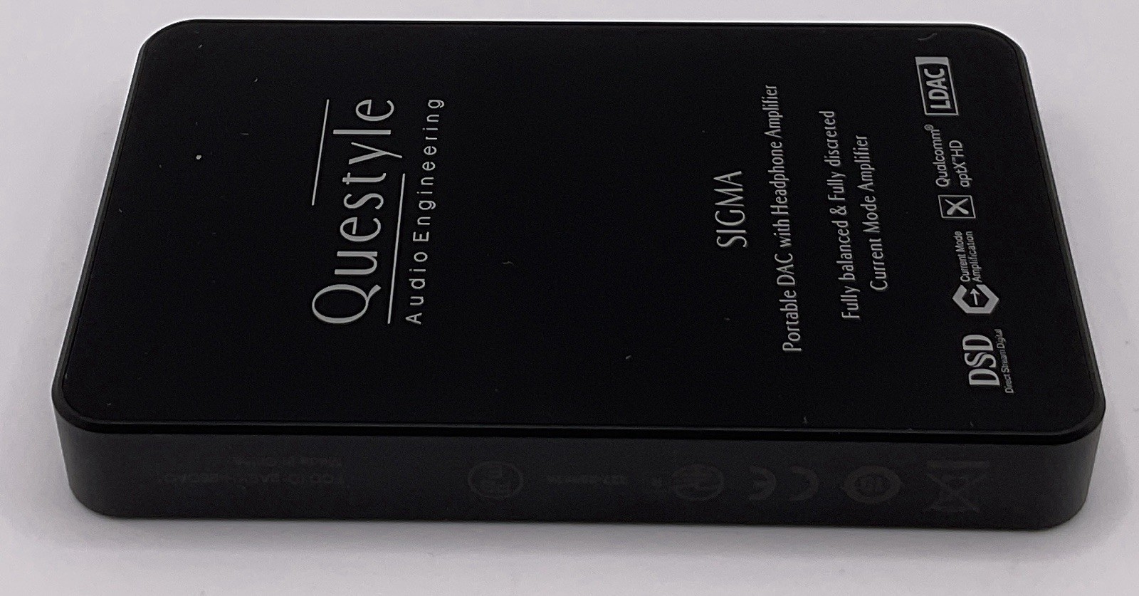 Questyle Sigma Portable DAC & Headphone Amplifier With Questyle Magnetic Case