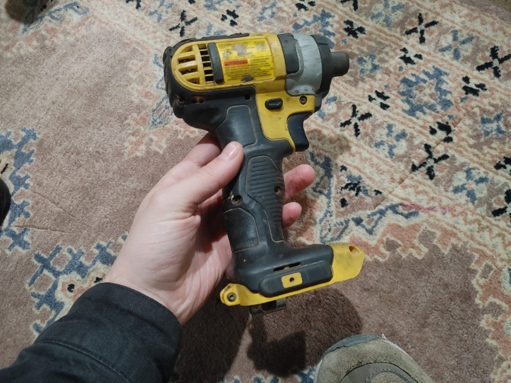 Dewalt DCF885 1/4” Cordless Impact Driver Drill 20v Max (Tool Only)