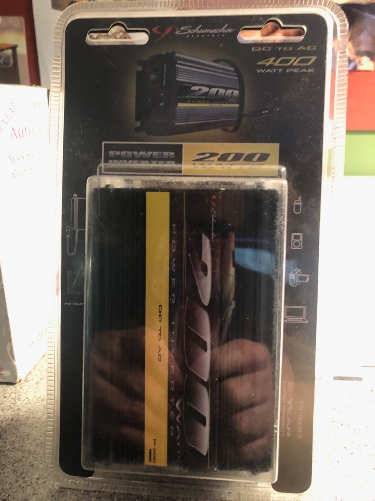 D/C to A/C voltage convertor