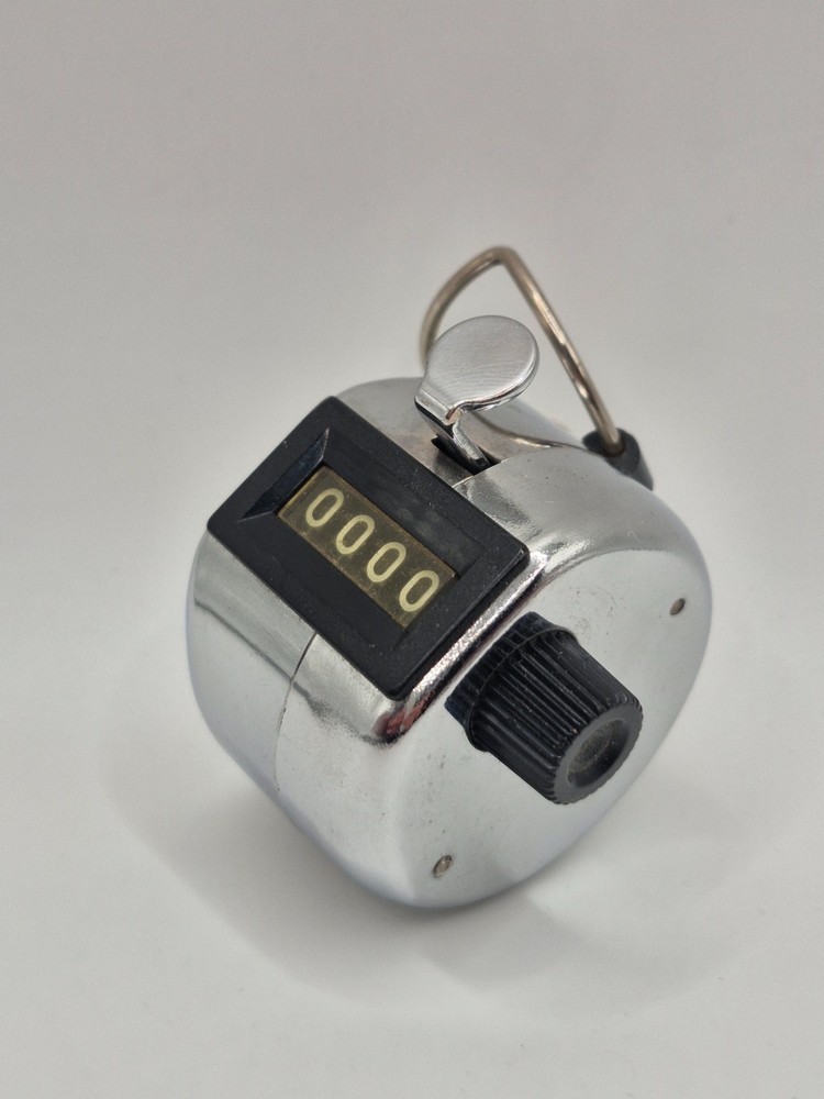 Manual mechanical clicker counter