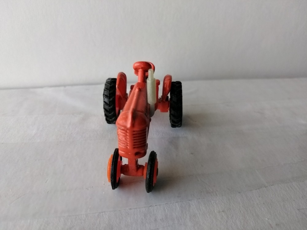 1/64 Case Tricycle Front End Tractor