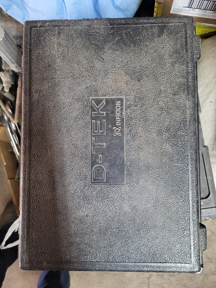 Inficon D-tek Refrigerant Leak Detector