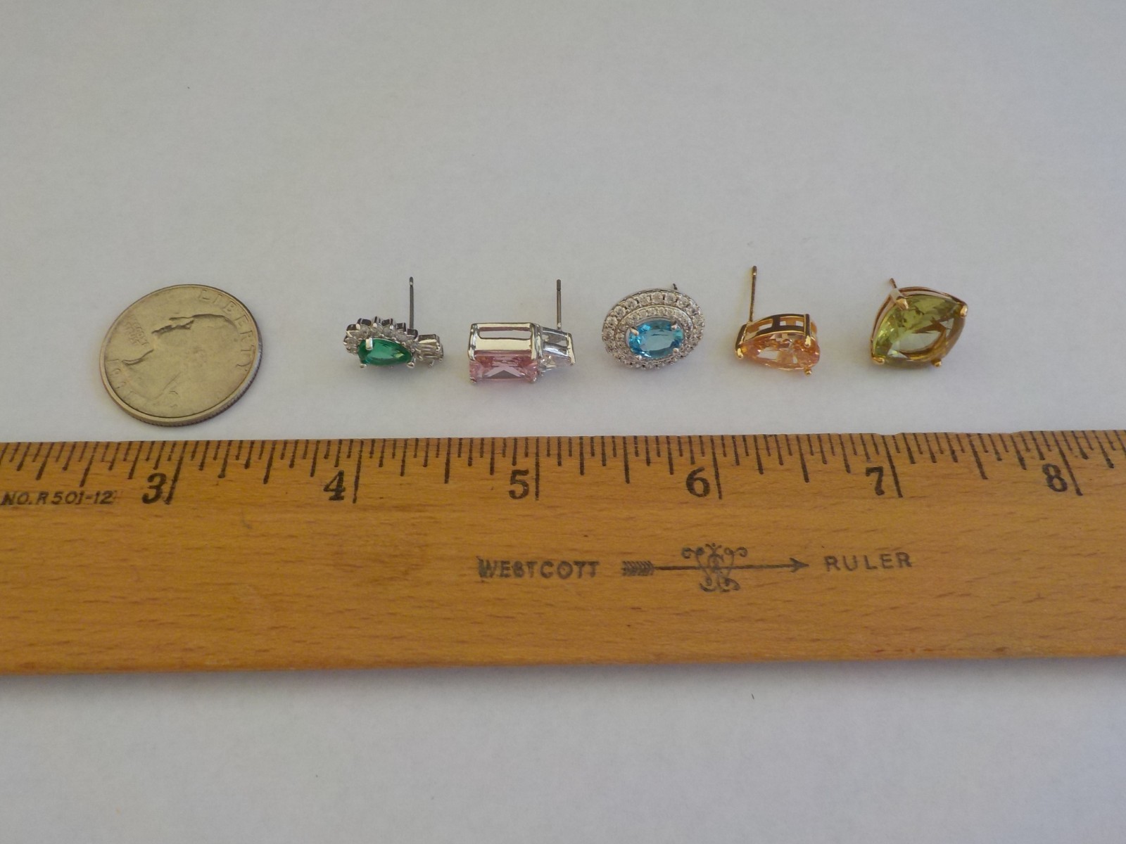 Earrings Pierced Post 5 Pair Glass Plastic Blue Green Pink Peach Sparkle Prong