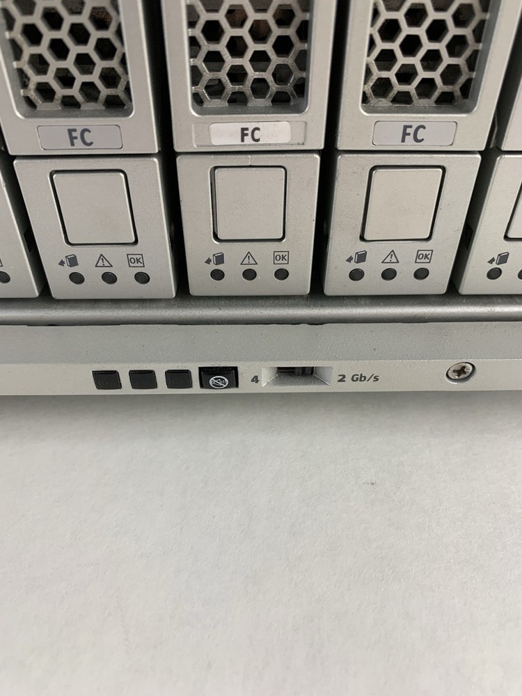 Sun Microsystems 0843 Class 4600 16 Bay Storage Array w/ Power Supplies