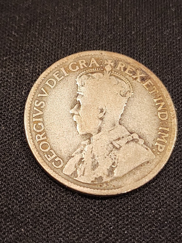 1915 Canada 25 Cents Silver Coin