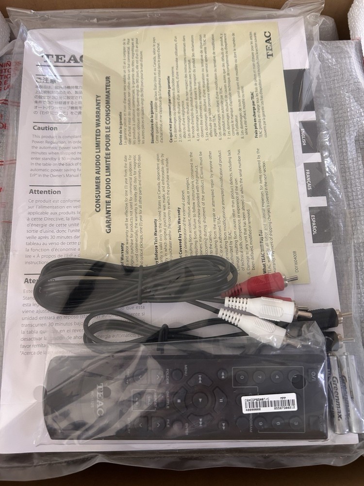 TEAC CD-P650 CD Player with USB and iPod Digital Interface Black From CD To USB