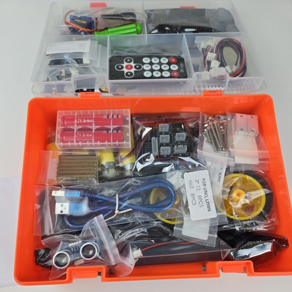 ELEGOO Robot Smart Car Kit V2.0 NEW STEM Computer Code Programming Kids