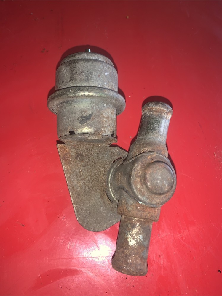 vintage control valve 2973181