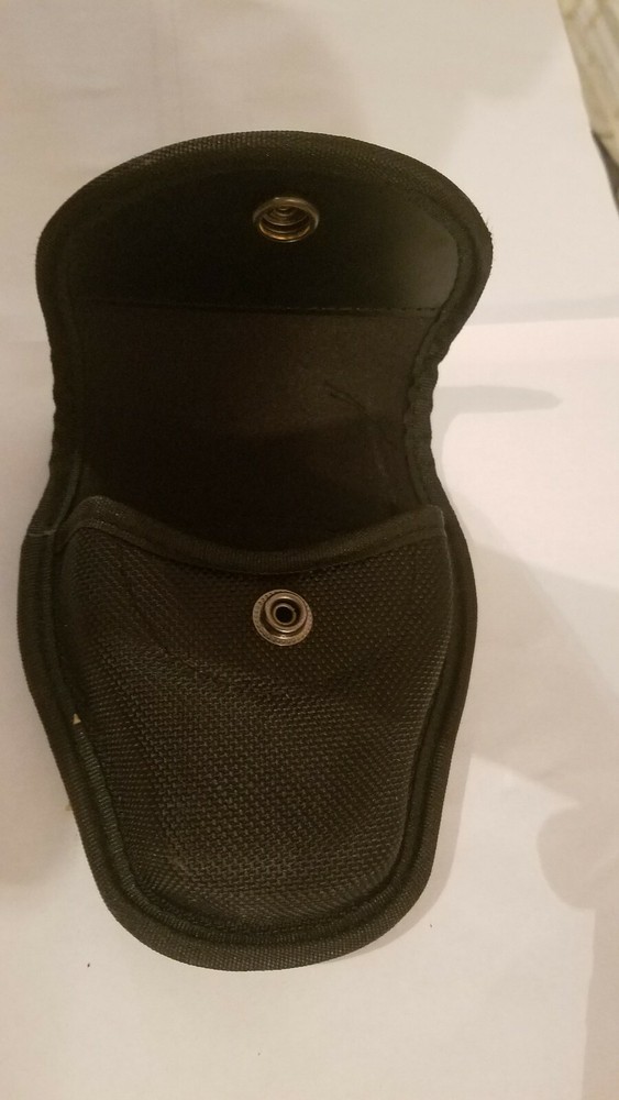 Hero's Pride Handcuff Black Case
