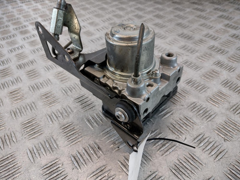 2016 TRIUMPH SPRINT GT 1050 ABS Pump