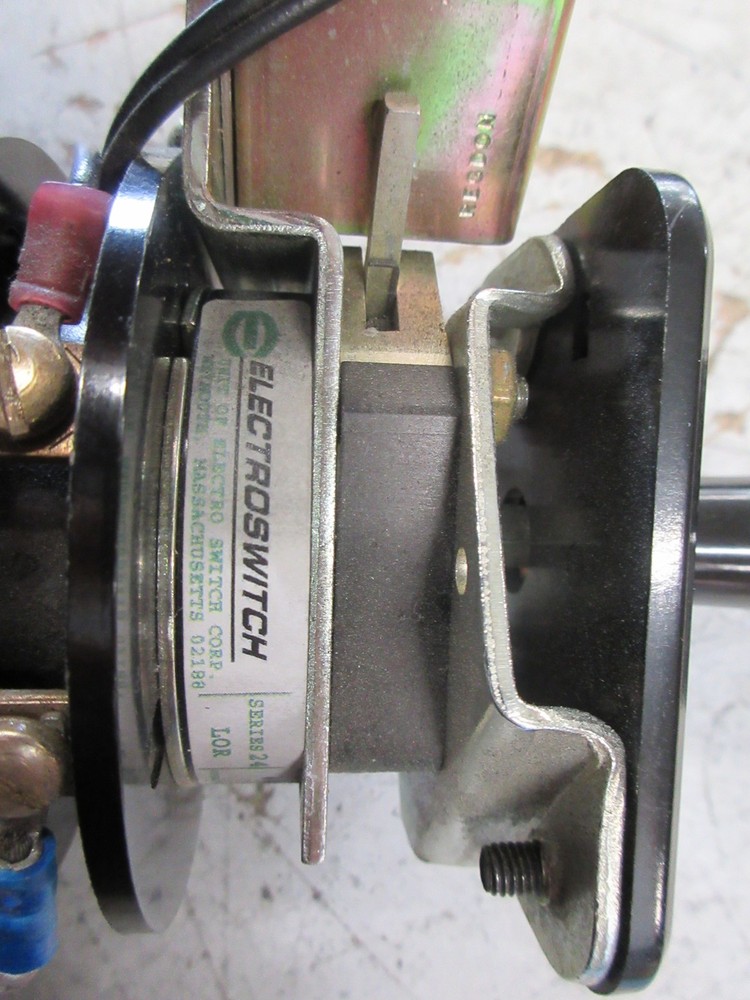 Electroswitch Series 24 Lock-Out Relay Rotary Switch 7803C Used