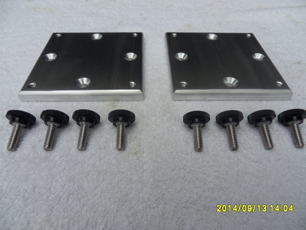 2 NEW PREMIUM 4X4 MOUNTING PLATES BIG JOHN STYLE WITH SS THUMB SCREWS