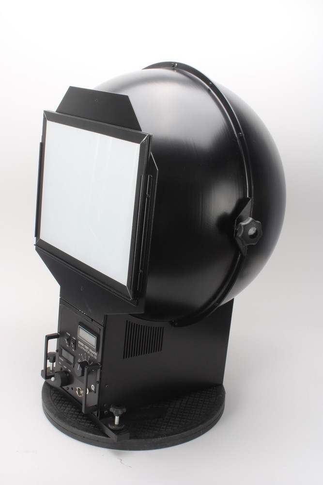 Esser Test Charts LE6-100 Spherical Transparency Illuminator With Accessories