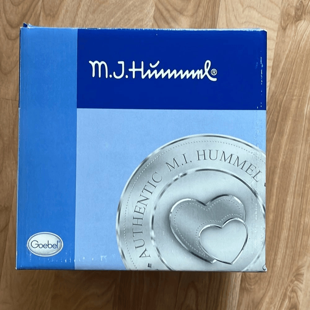 Hummel Sweet Greetings Medium Vase 352