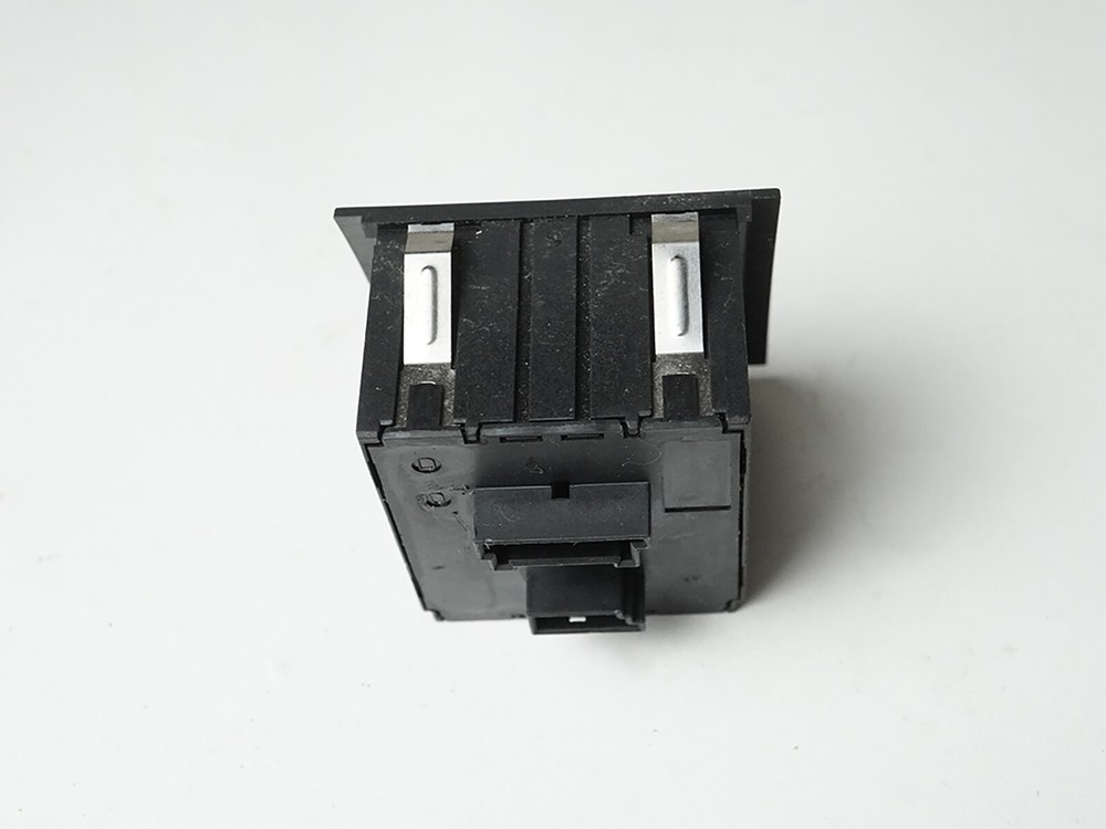 2007 - 2010 Bmw 3 Series E90 E91 E92 E93 Hazard Dtc Lock Central Switch 6945652