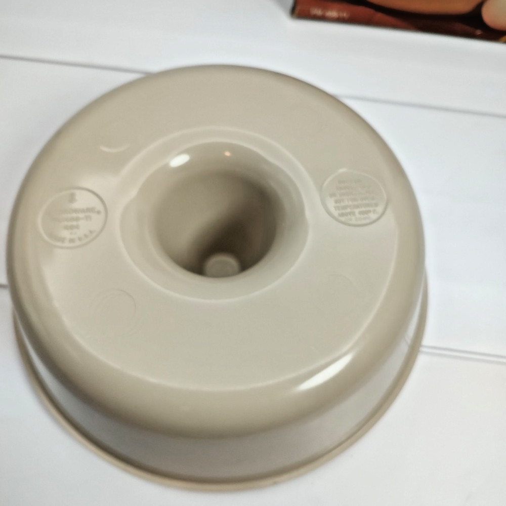 Anchor Hocking MICROWARE Microwave Baking Cookware Set Muffin Pan & Baking Ring