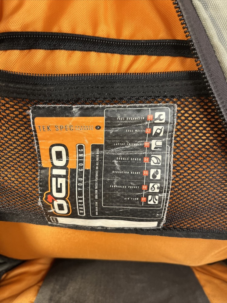 Ogio Recon Backpack Hiking Tek Spec Straps Pockets 2003 VGUC