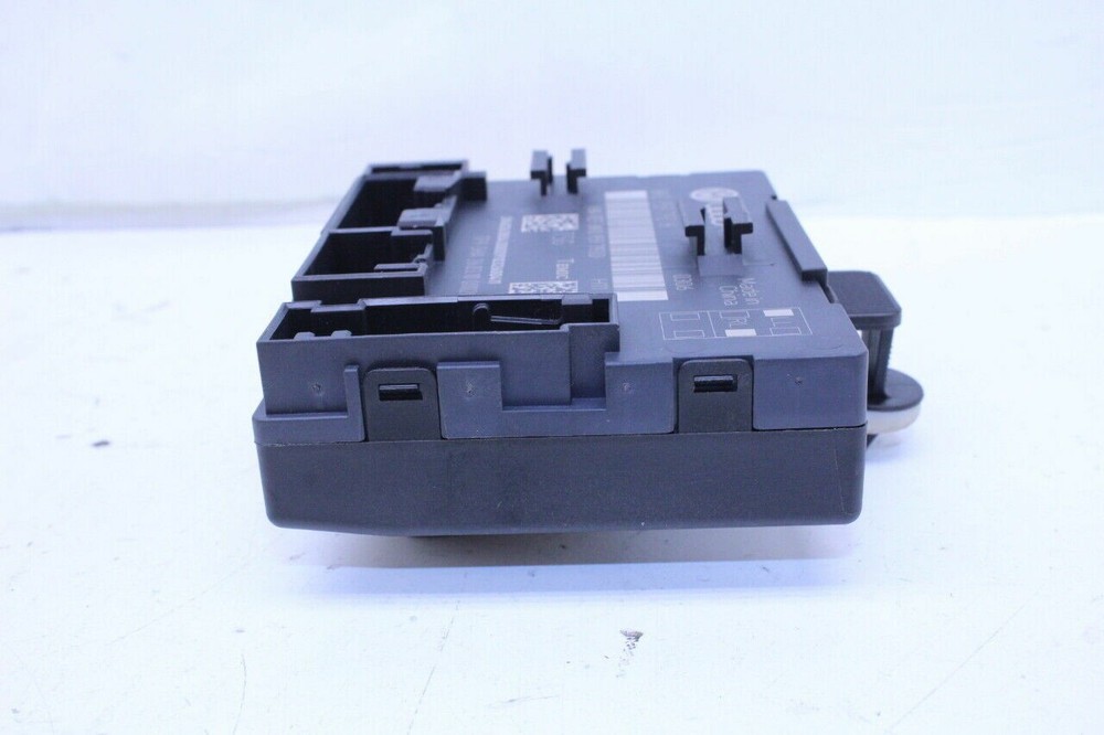 2010 Audi A4 A5 Q5 Front Door Control Module Left OEM