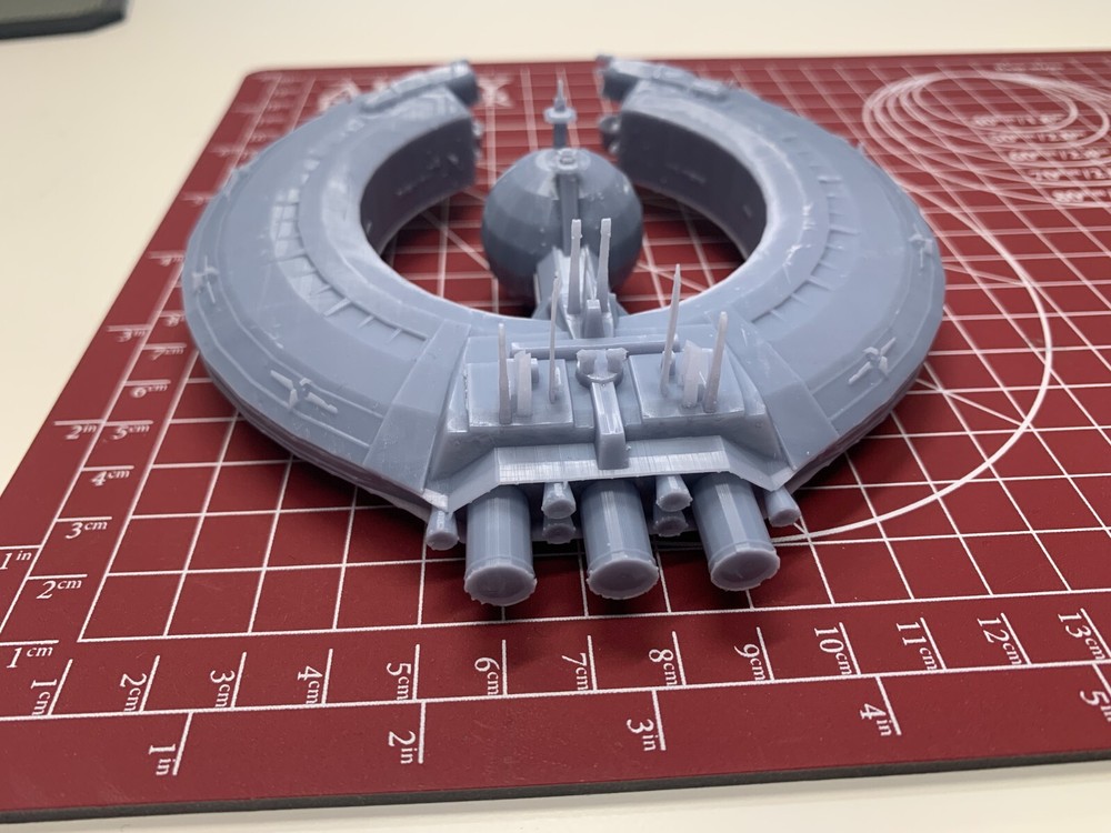 Star Wars Separatist Lucrehulk class miniature