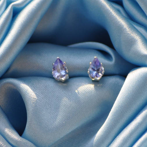 ONE PAIR 6mm x 4mm PEAR SHAPED TANZANITE .925 STERLING SILVER STUDS