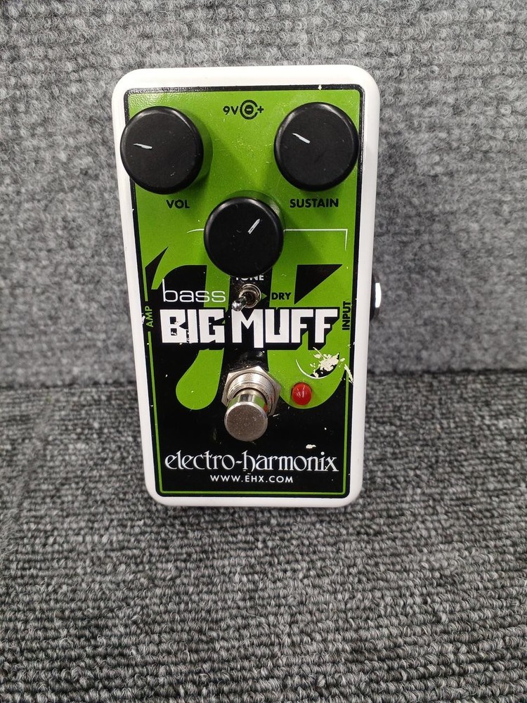 ELECTRO-HARMONIX BASS BIG MUFF Effects Pedal