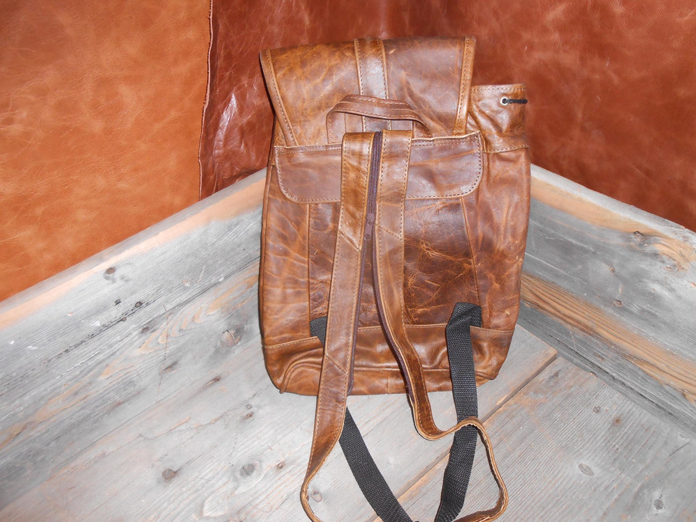 New medium to large sized backpack spacious with zipper pockets