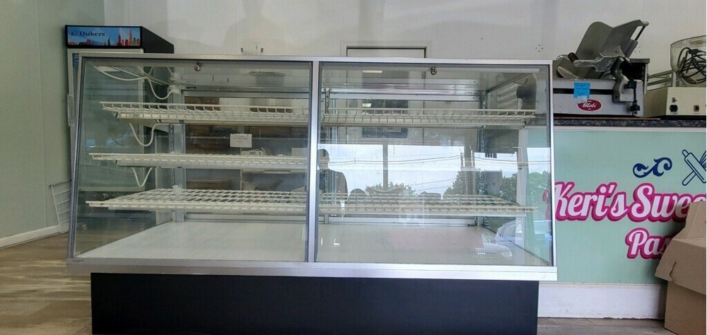 Refrigerated Bakery Display Case