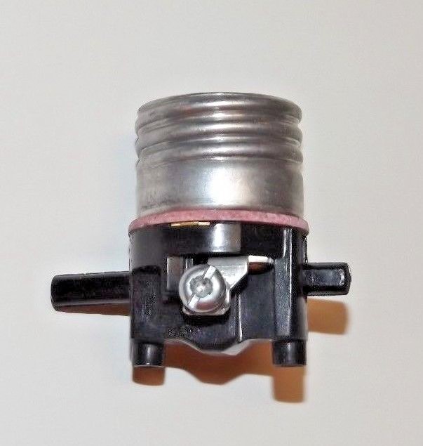 Leviton Push-thru On/Off Interior Lamp Socket E26 NEW 30120J