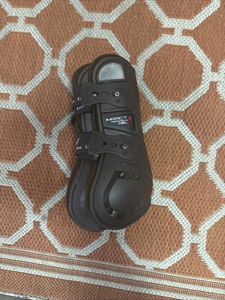 LEMIEUX GEL RESPONSIVE FRONT BOOTS!! Cob Sized!
