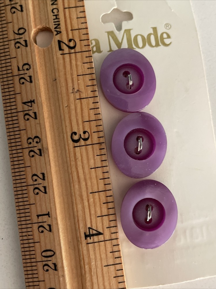 Vintage La Mode Purple Oval Buttons Sewing