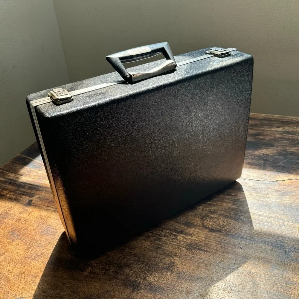 Smith-Victor SV portable "Attache" complete Location or studio Lighting Kit