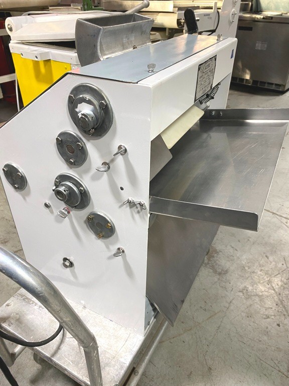Dough Roller Sheeter/Pizza Acme R-11 / 20" Countertop /4 Roller /2 steps