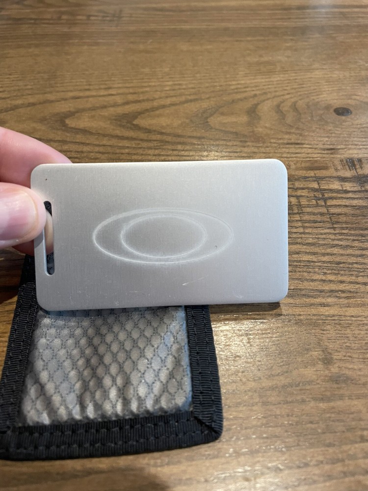 oakley id / luggage tag