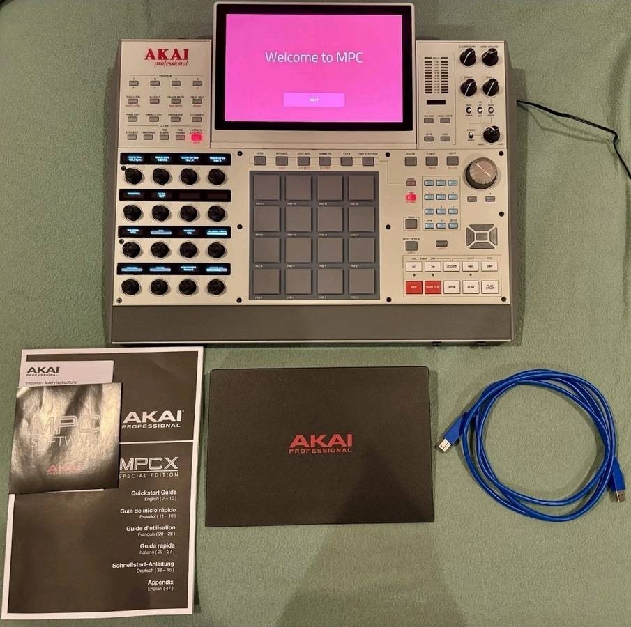 Akai MPC X-SE  Professional Sampling Workstation