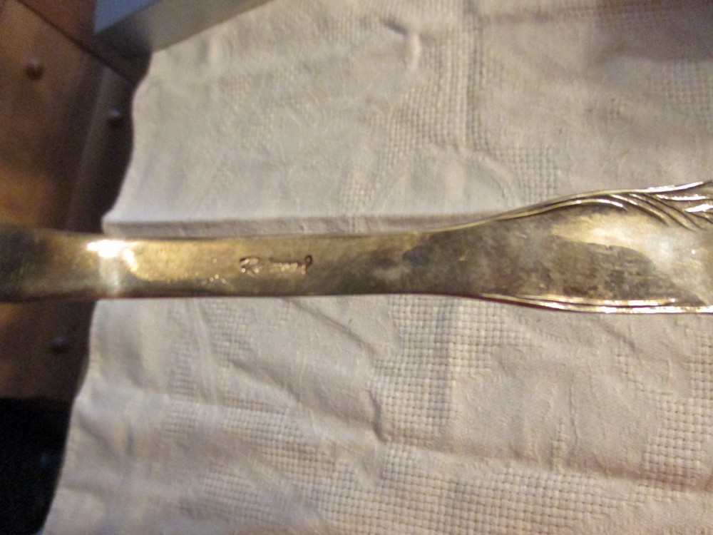 12" Cake Pie Scrollwork Flower Details Silver Plate Server Raimond - SCT