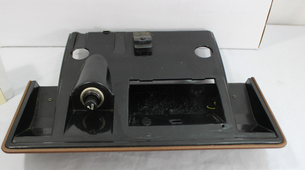 1988-1992 BUICK REGAL ASHTRAY WITH WORKING LIGHTER FRONT DASHBOARD DASH